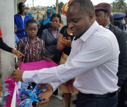 Amurane greeting colleagues as mayor